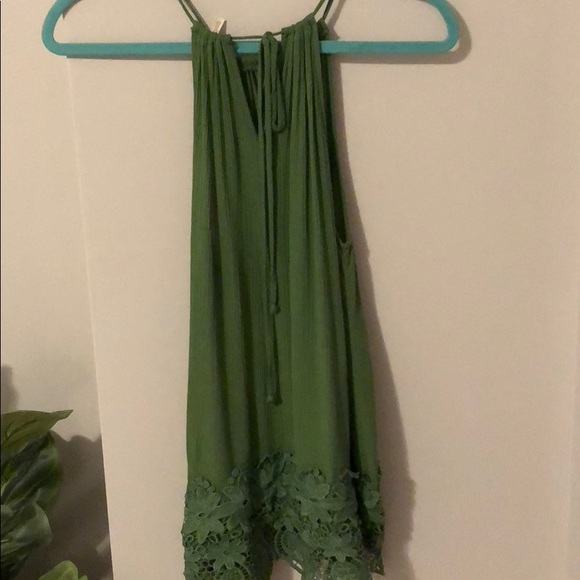 Halter top - Picture 3 of 3